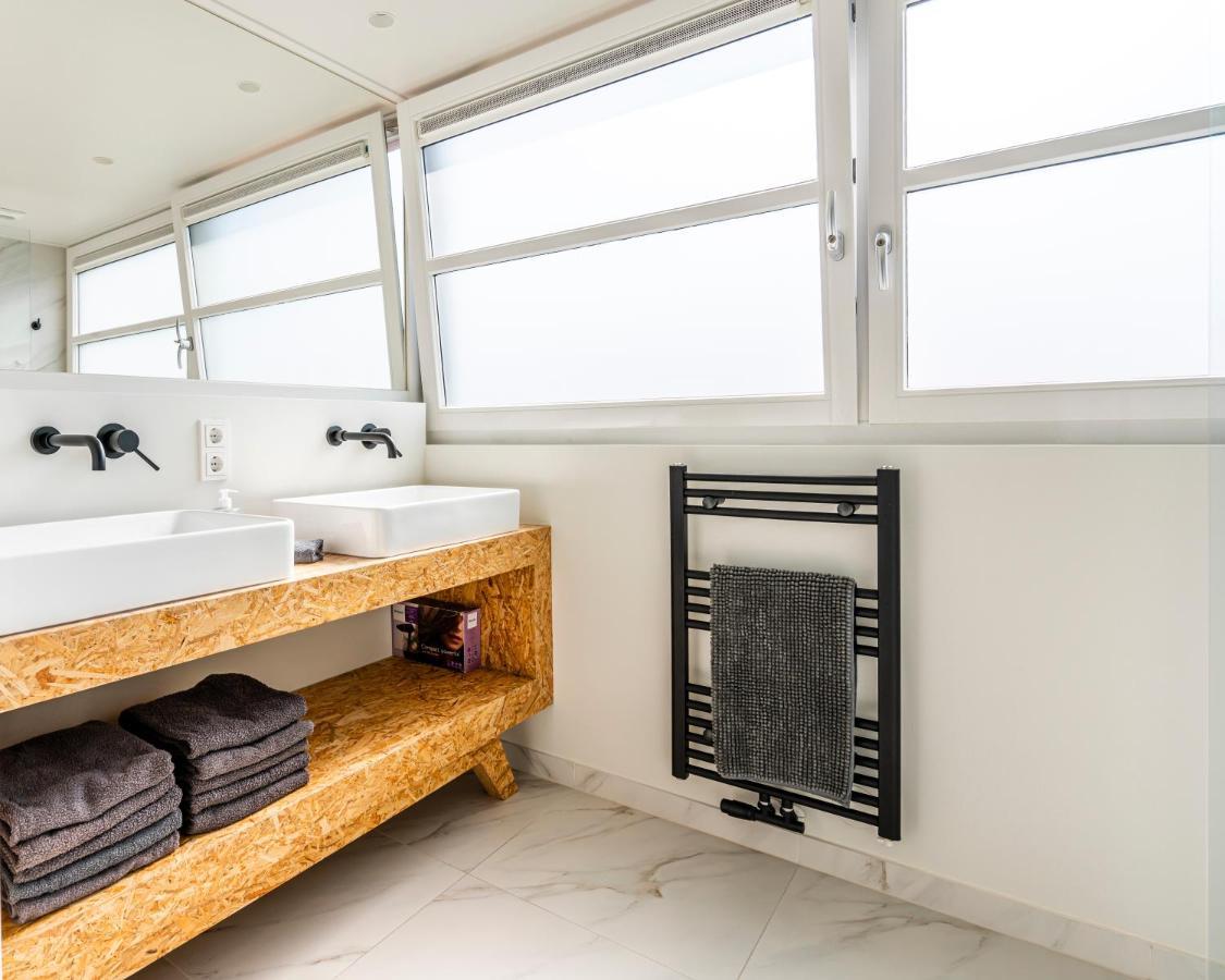 Vikinghuis Bed By The Sea Westkapelle Exterior photo