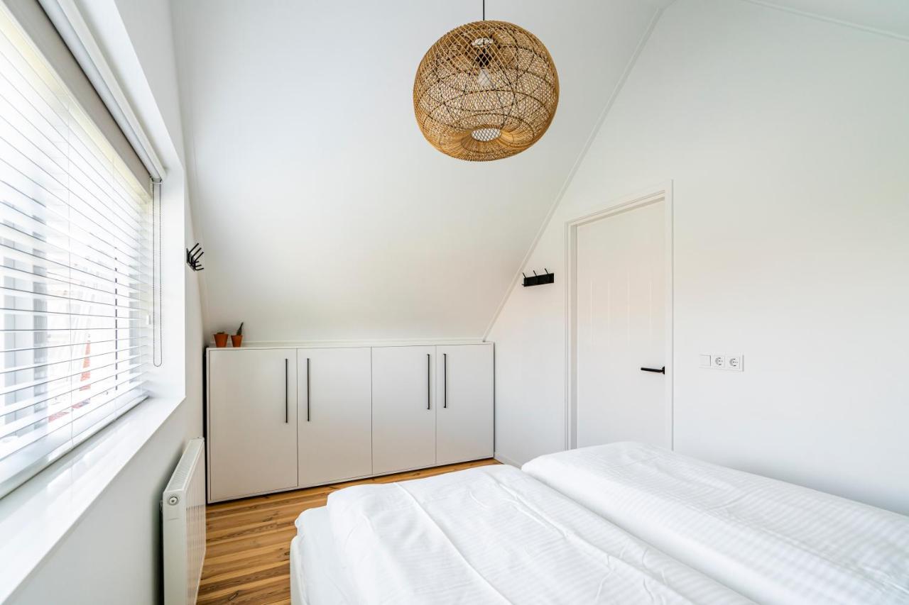Vikinghuis Bed By The Sea Westkapelle Exterior photo