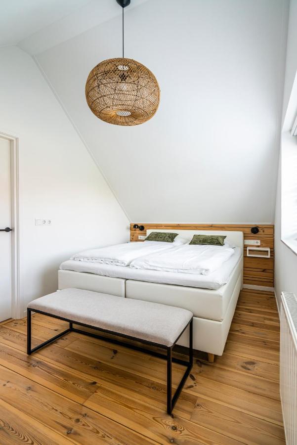 Vikinghuis Bed By The Sea Westkapelle Exterior photo